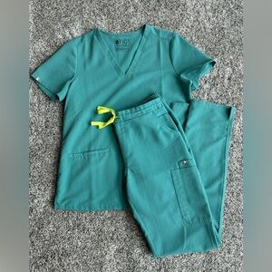 Figs limited edition hydrogreen top and bottoms.